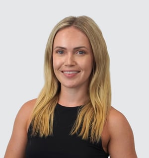 Kelsey Headshot (1)